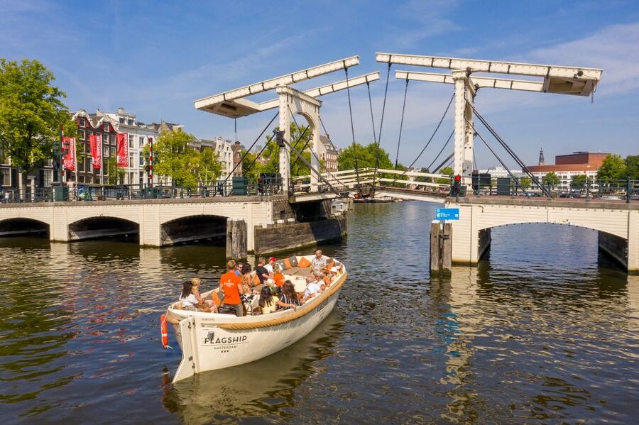 Amsterdam: Private Prosecco Canal Cruise Tour - Why 90 minutes is a useful length