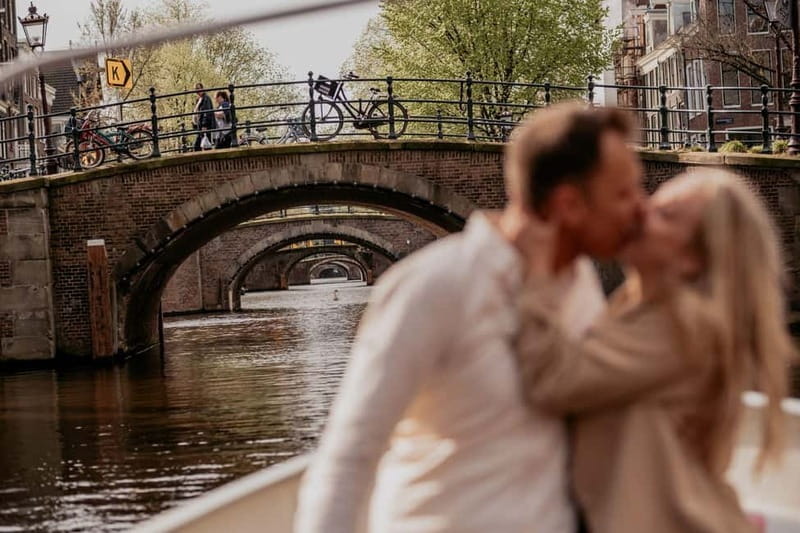 Amsterdam: Private Romantic Canal Cruise w. Prosecco/Snacks - Why this private cruise feels different