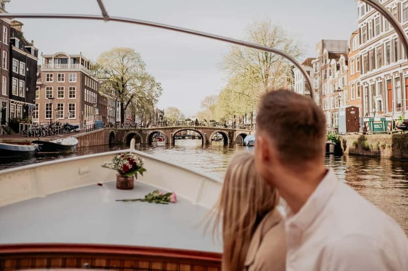 Amsterdam: Private Romantic Canal Cruise w. Prosecco/Snacks - Prosecco, snacks, and the romantic details