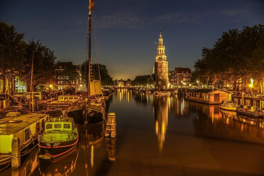 Amsterdam: Private Romantic Evening Boat Tour with Prosecco - Why this private evening cruise works for couples