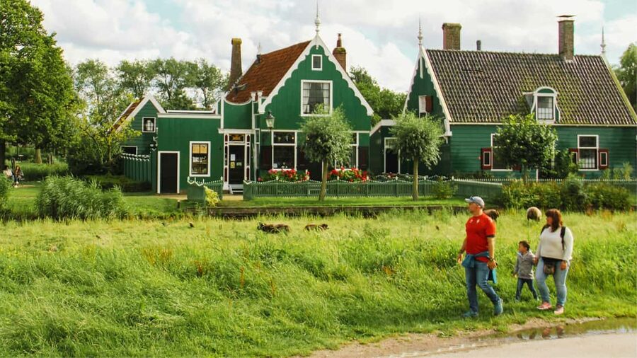 Amsterdam: Private Tour Giethoorn, Zaanse Schans Local Guide - Who should book this day?