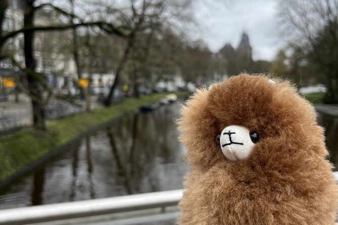 Amsterdam Private Walking & Tasting Tour - Who should book this experience?