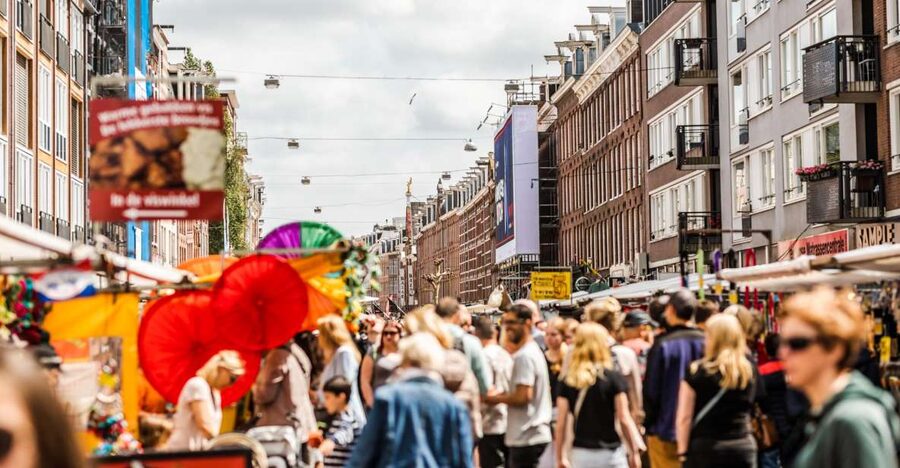 Amsterdam: Private Walking Tour of Jordaan & De 9 Straatjes - Timing, weather, and accessibility