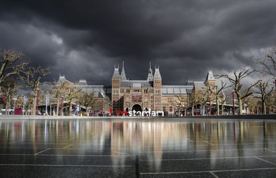 Amsterdam Private Welcome Tour with a Local Guide - The value of a private guide