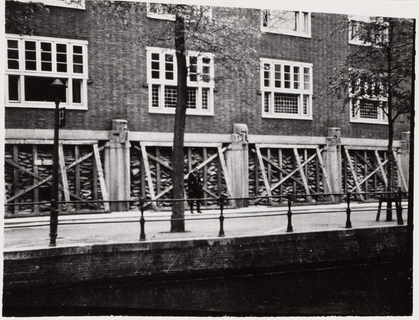 Amsterdam: Private World War Two History Walking Tour - Meeting at Prinsengracht 263