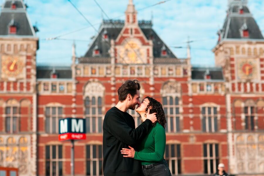 Amsterdam: Professional photoshoot at Centraal Station - Why a private booking can be worth $113