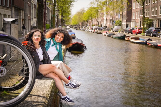 Amsterdam: Professional Photoshoot at the Canals - Meeting at Brouwersgracht 60