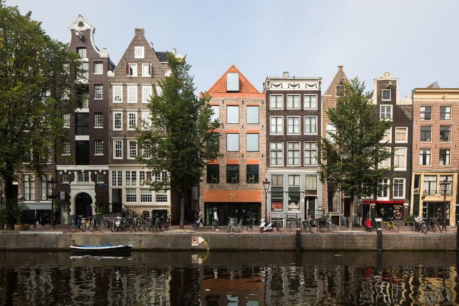 Amsterdam: Red Light District 1-hour Smartphone Audio Tour - What this one-hour walk actually covers