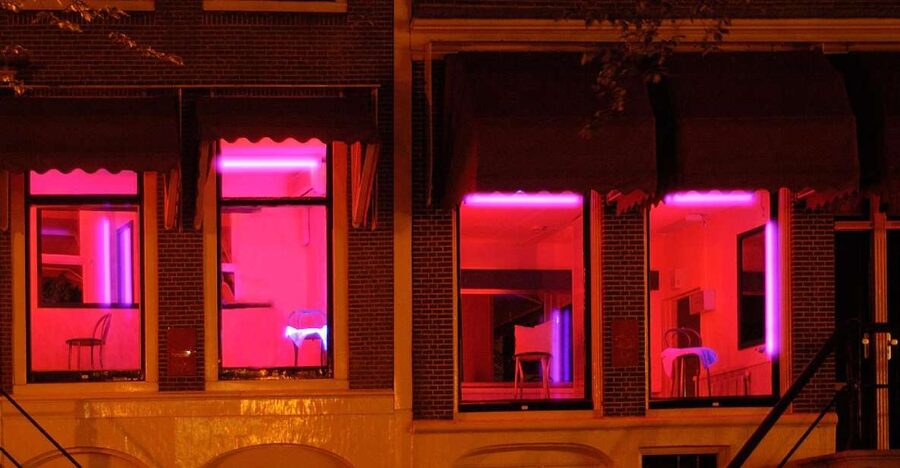 Amsterdam: Red Light District 1-hour Smartphone Audio Tour - Bloedstraat and the pleasure of odd place names