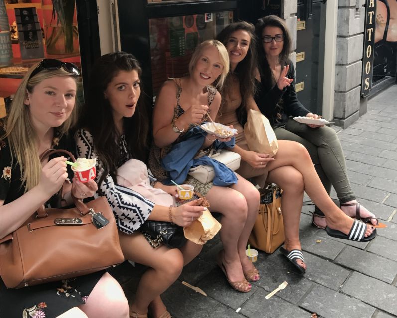 Amsterdam: Red Light District and Local Pub Tour - Guide quality can shape the whole experience