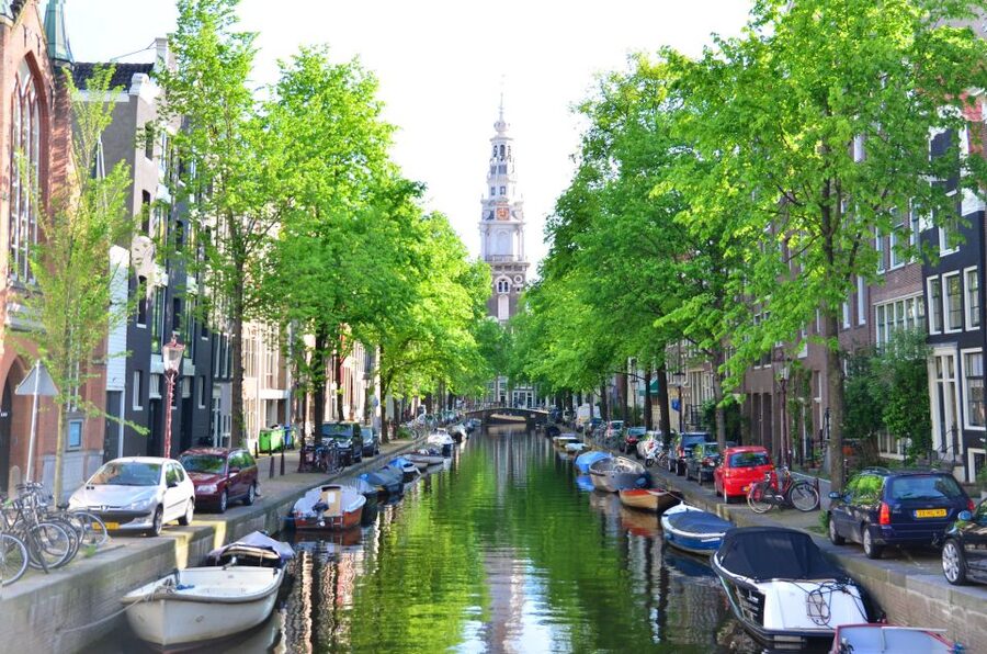 Amsterdam Red Light District and Old Town Walking Tour - Who should take this walk