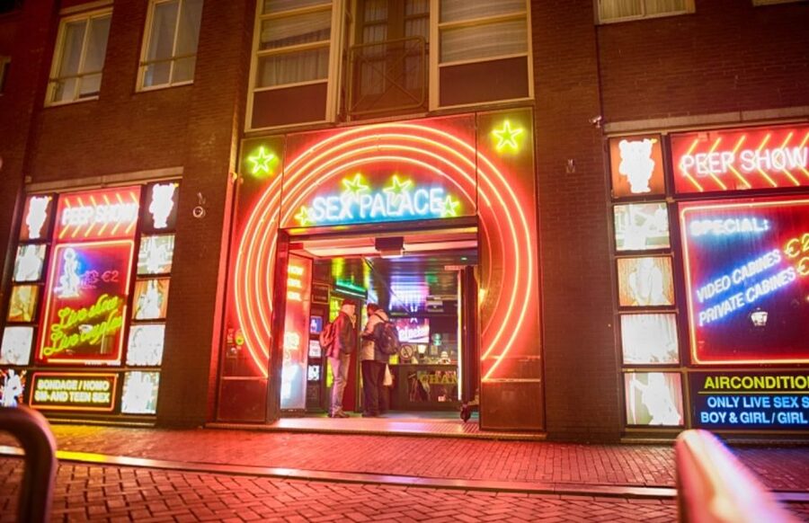 Amsterdam: Red Light District Exclusive Night Tour - Key points to know before you book