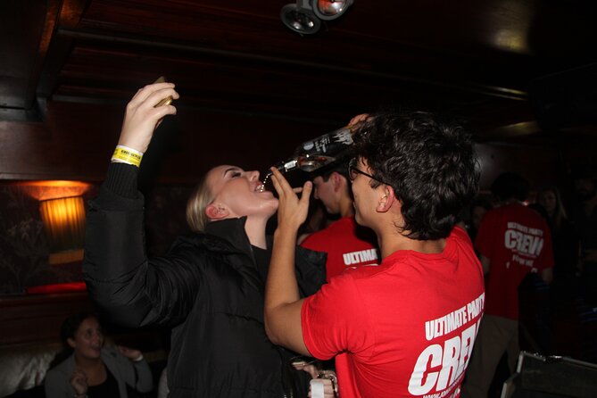 Amsterdam Red Light District Pub Crawl - Who should book this night out?