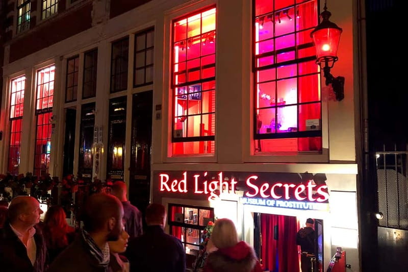 Amsterdam: Red Light District Tour - Dam Square and Amsterdam’s wider story