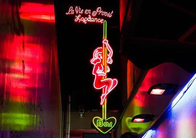 Amsterdam: Red Light District Tour in German/English/Italian - How the sex work discussion works
