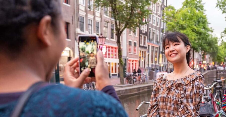 Amsterdam: Red Light Tour Exclusive + Peep Show - Key points to know before you book