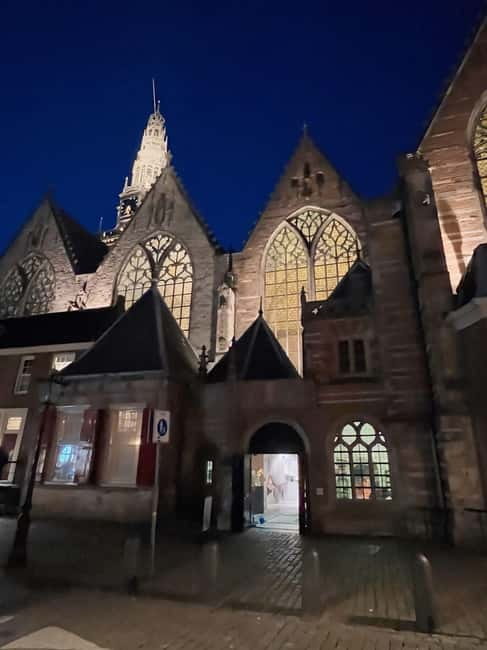 Amsterdam: Red light tour in German/English for groups of 4 people or more - FAQ