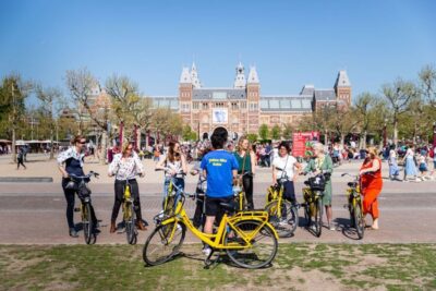 Relaxed City Highlights Guided Bike Tour