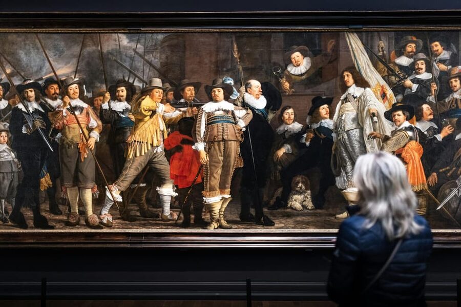 Amsterdam: Rembrandt & Van Gogh walking tour - Oudemanhuispoort and Tivoli Doelen