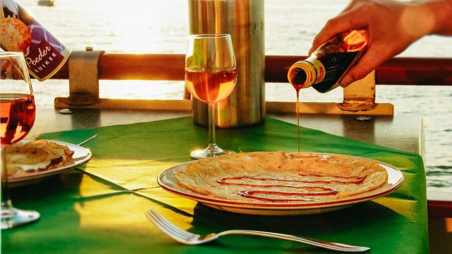 Amsterdam: River Cruise With All-You-Can-Eat Dutch Pancakes - What this pancake boat really offers