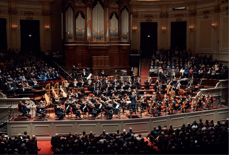 Amsterdam: Royal Concertgebouw Orchestra Concert Ticket - The first drink before the music begins