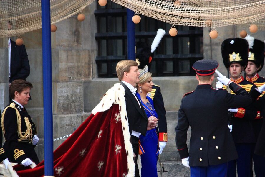 Amsterdam: Royal Palace Entry Ticket and Audio Guide - Why the Royal Palace feels different from a museum