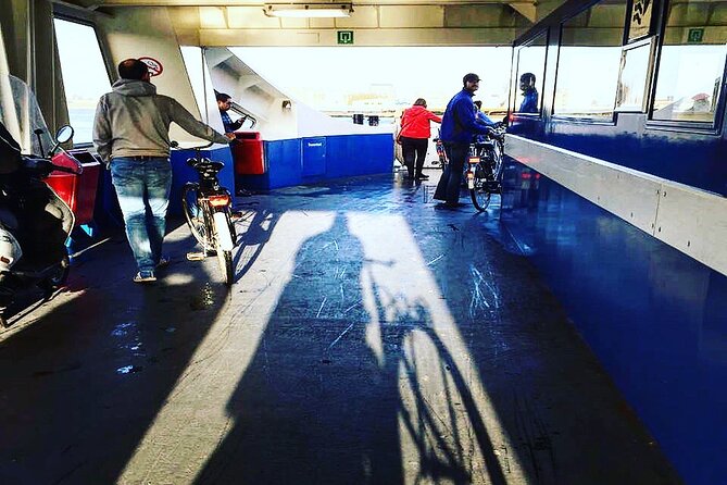 Amsterdam's Hidden Gems and Street Art Bike Tour - What the small group changes