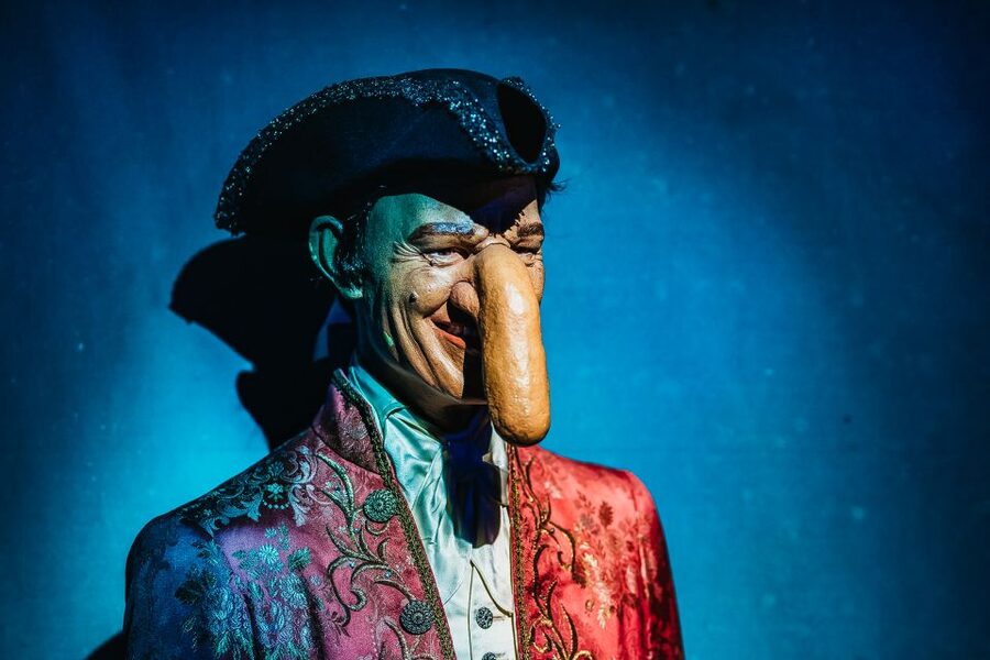 Amsterdam's Weirdest Museum: Believe It or Not! - Starting at Dam 21 in the heart of Amsterdam