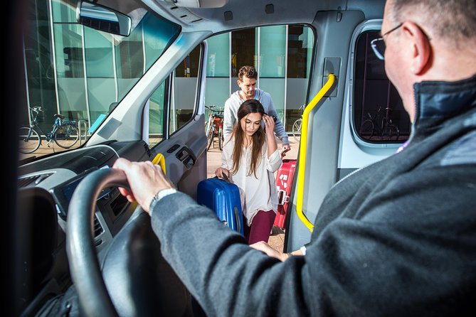 Amsterdam Schiphol Airport (AMS) Round Trip transfer to Amsterdam City - The return pickup from your accommodation