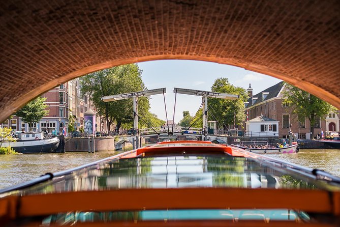 Amsterdam Sightseeing Canal Cruise with Audio Guide - Should you book it?
