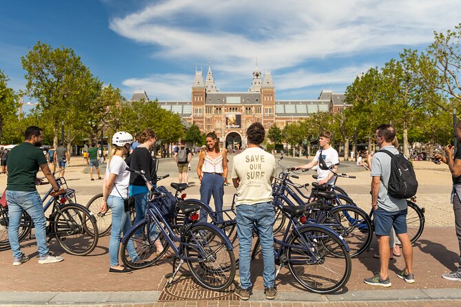 Amsterdam Small-Group Bike Tour With Canal Cruise, Drinks, Cheese - Guides make the biggest difference