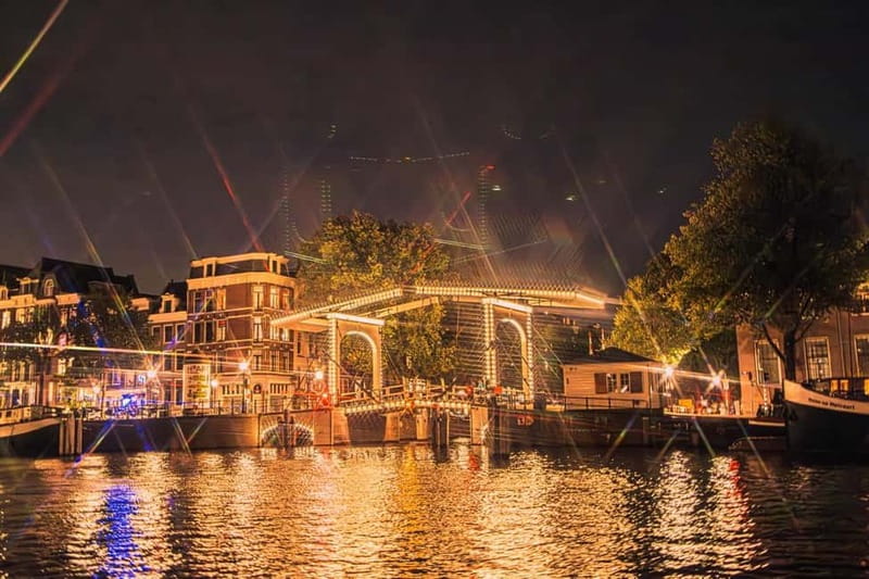 Amsterdam: The Bulldog Boat Smoke and Booze Cruise - Booking advice for a smoother ride