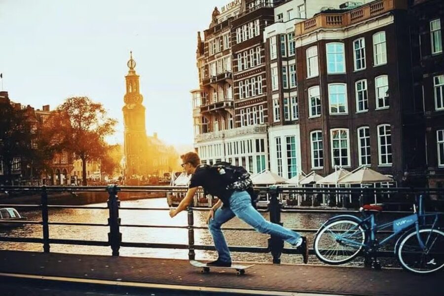 Amsterdam: The Story of History & Culture Walking Tour - Tolkien, the small dog who may join the walk