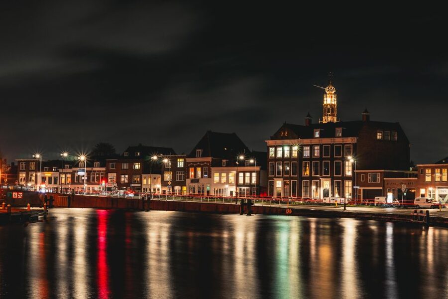 Amsterdam to Haarlem: Private Day-Trip Experience - Who should book this Haarlem experience?