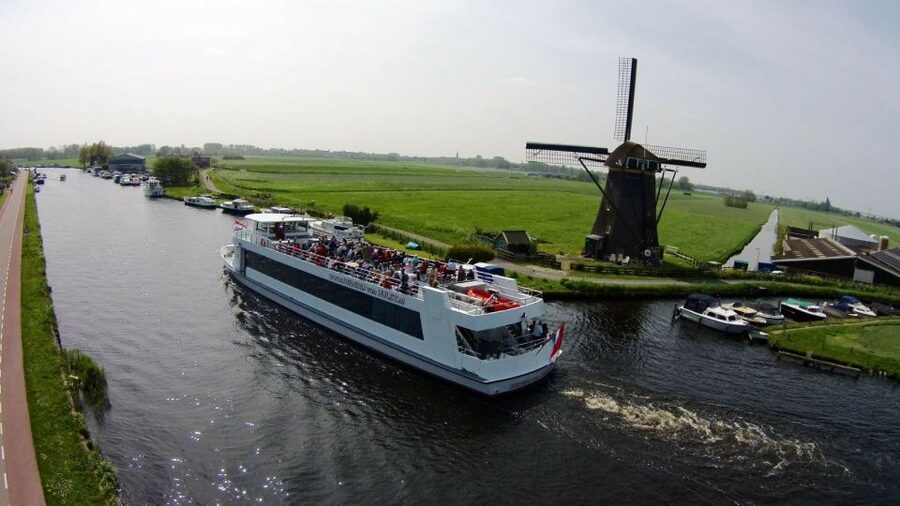 Amsterdam: Tour to Keukenhof Gardens with Windmill Cruise - Who should book this experience