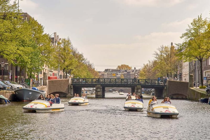 Amsterdam: Unique Pedal Boat Experience in the Canals - Who will enjoy this pedal boat most