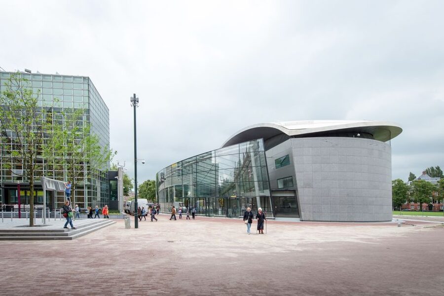Amsterdam: Van Gogh Museum Ticket - Following Van Gogh from early work to final years