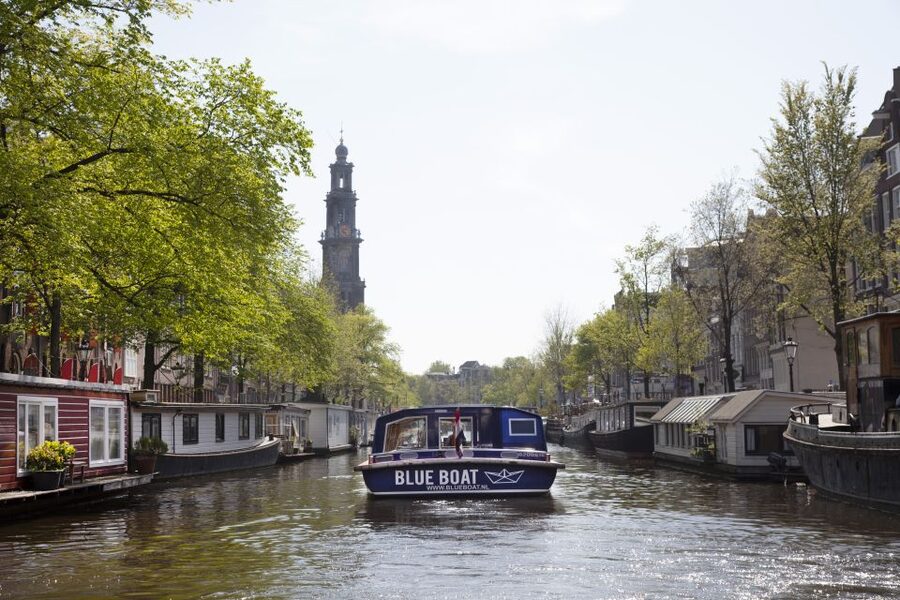 Amsterdam: Van Gogh Museum Ticket and City Canal Cruise - What you see during the 75-minute cruise