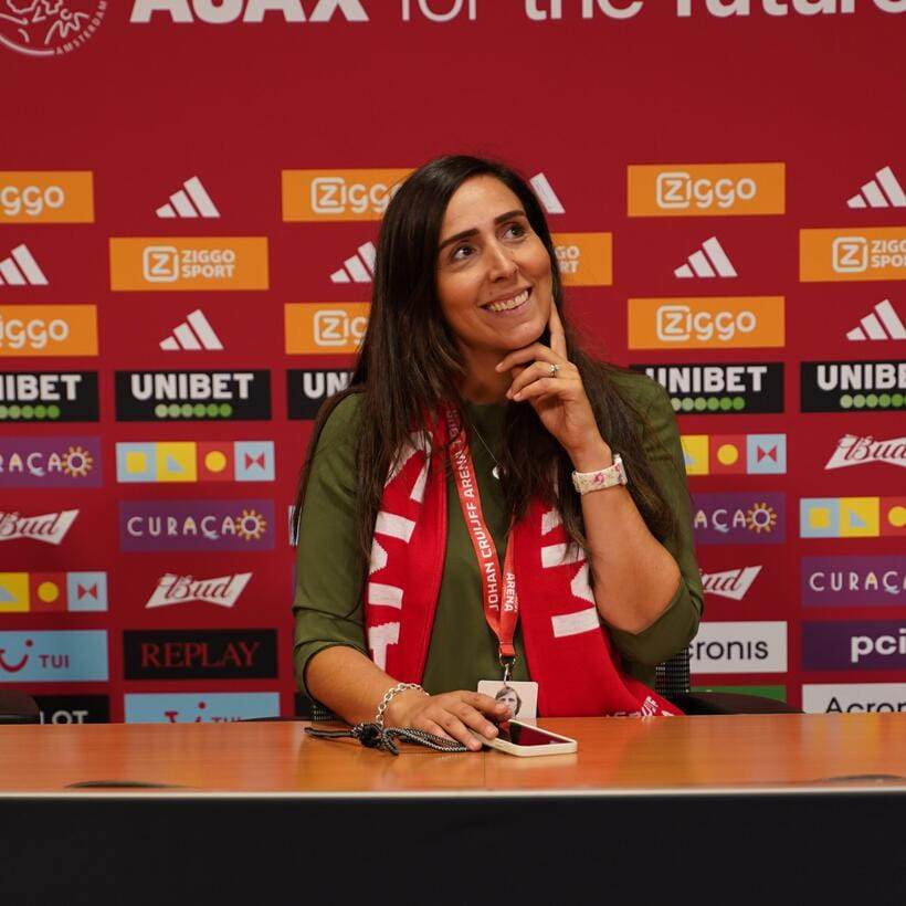 Amsterdam: VIP Johan Cruijff ArenA Tour with Drink and Scarf - Key points to know before booking