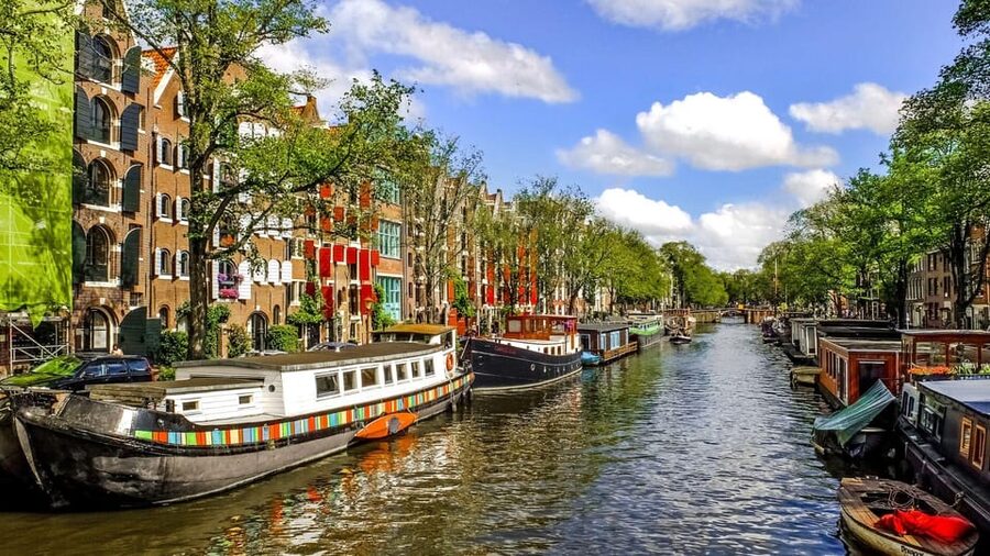 Amsterdam Walking Tour with a Local - How to get the most from your walk