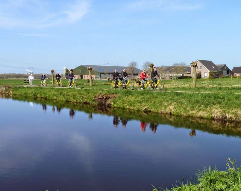 Amsterdam: Waterland District Countryside Villages Bike Tour - The 30-minute pause at Hotel-Cafe De Zwaan