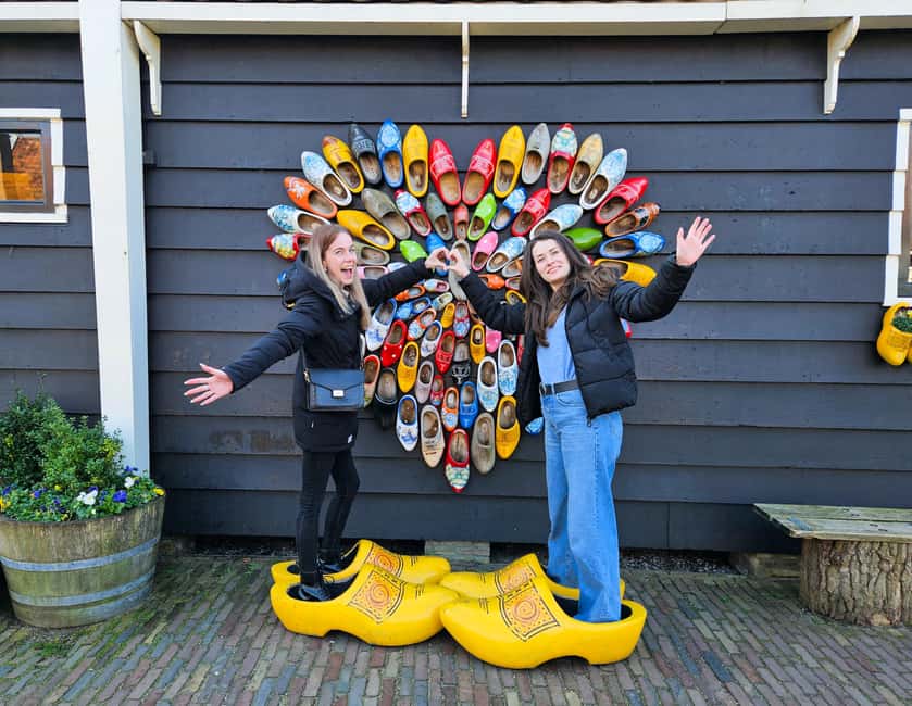 Amsterdam: Zaanse Schans windmills & Volendam Guided Tour - How much time will you really have?