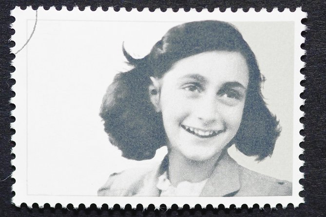 Anne Frank and Jewish Quarter Amsterdam Private Walking Tour - Meeting at the Jewish Museum