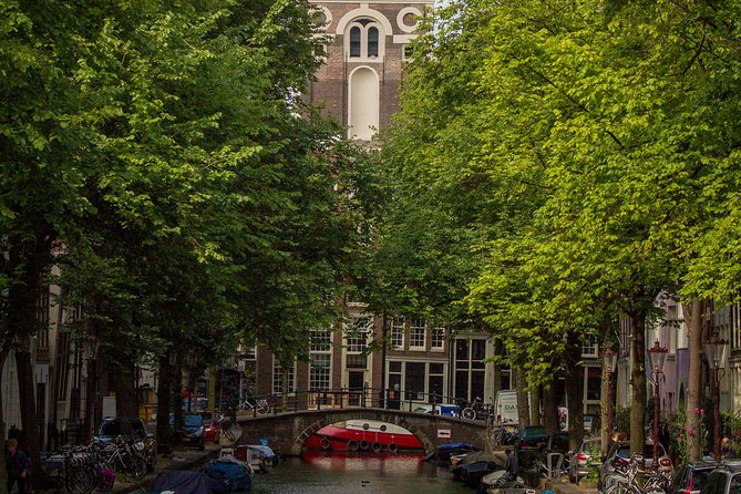 Anne Frank Private Bike Tour in Amsterdam - What the private format adds