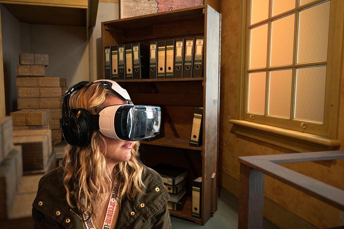 Anne Frank's Last Walk & See Anne Frank House in Virtual Reality - The Secret Annex in virtual reality