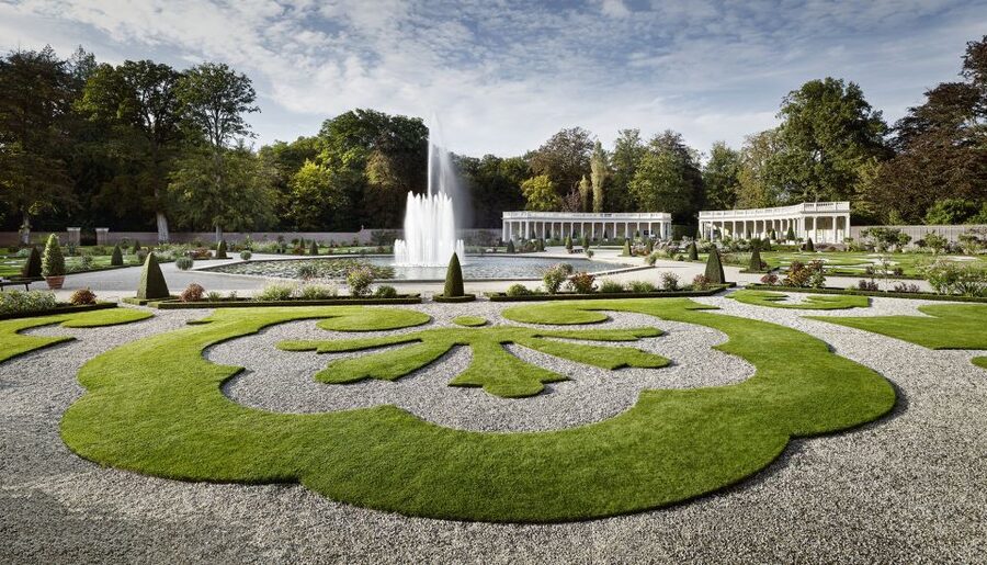 Apeldoorn: Het Loo Palace Entry Ticket - Queen Mary’s roof gives you the best garden view