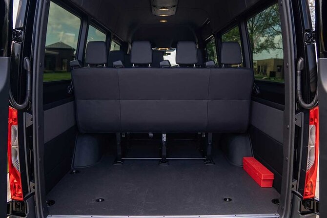 Arrival Private Transfer Amsterdam Airport to Amsterdam City Center by Minibus - What can go wrong, and how to reduce the risk