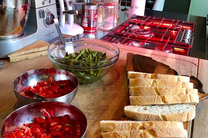 Authentic Italian Dinner in Cozy Canal Home in Amsterdam - Pasta al pomodoro, a simple dish done with care