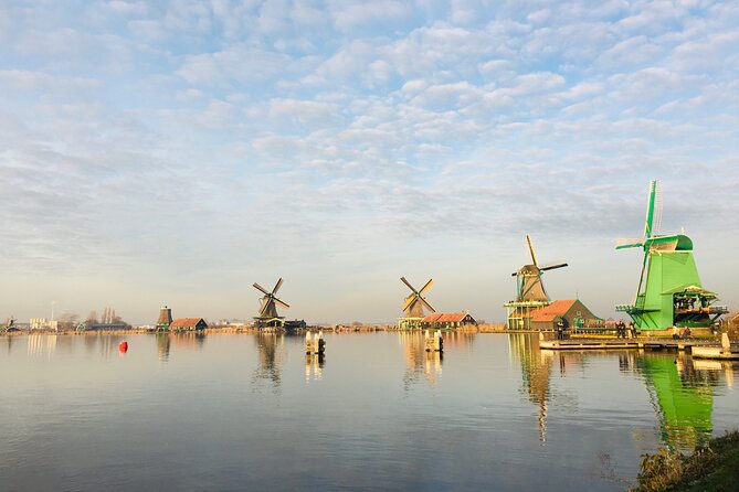 Best of Dutch Countryside: Giethoorn, Windmills, Secret Villages - Giethoorn by canal and lake