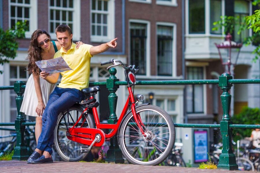 Bike Tour of Amsterdam Old Town, Top Attractions and Nature - Four Hours: Jewish Amsterdam and the Museum District